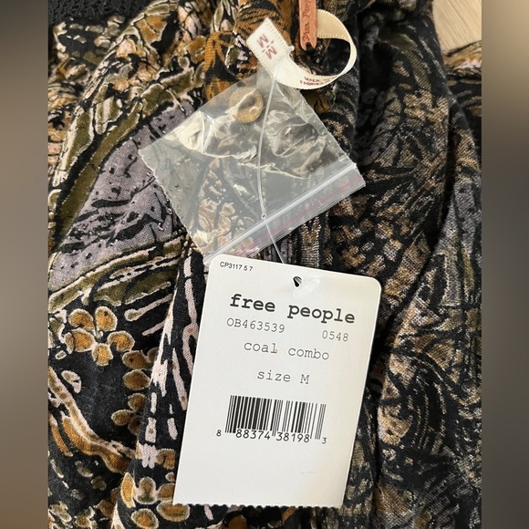 Free People Coal Combo Nouveau Drape Abstract Lace Sleeve Top Sz M *F10 - Picture 5 of 5